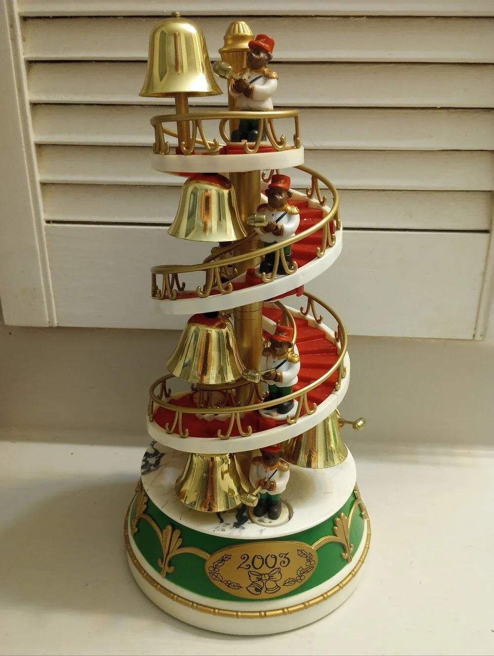 Avon 2003 Spiral Staircase With Bears/Bells - Display Piece Only Does Not Chime